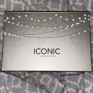 Iconic London Blaze Chaser Face Palette